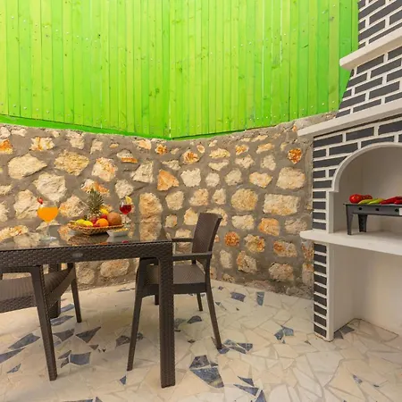 Lighthouse 2 Kapali Havuzlu Tatil Villasi וילה קס